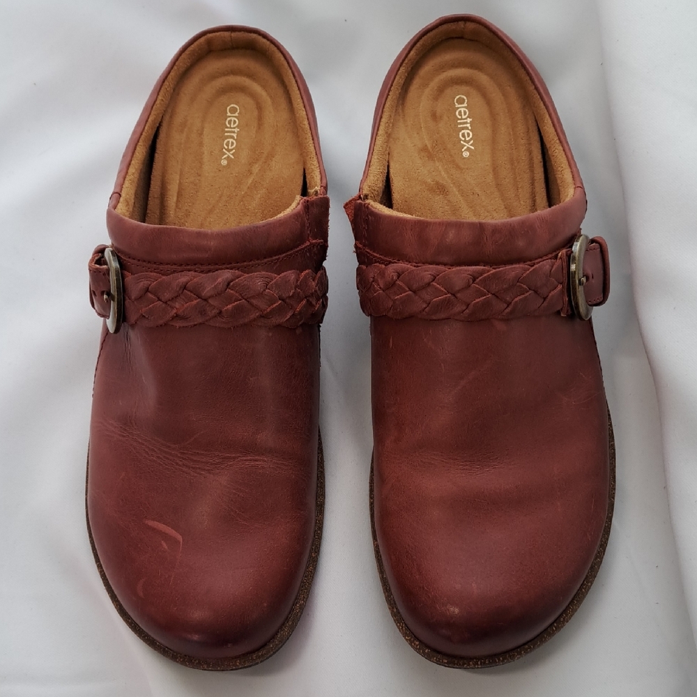 Aetrex Chestnut Leather Slip-Ons